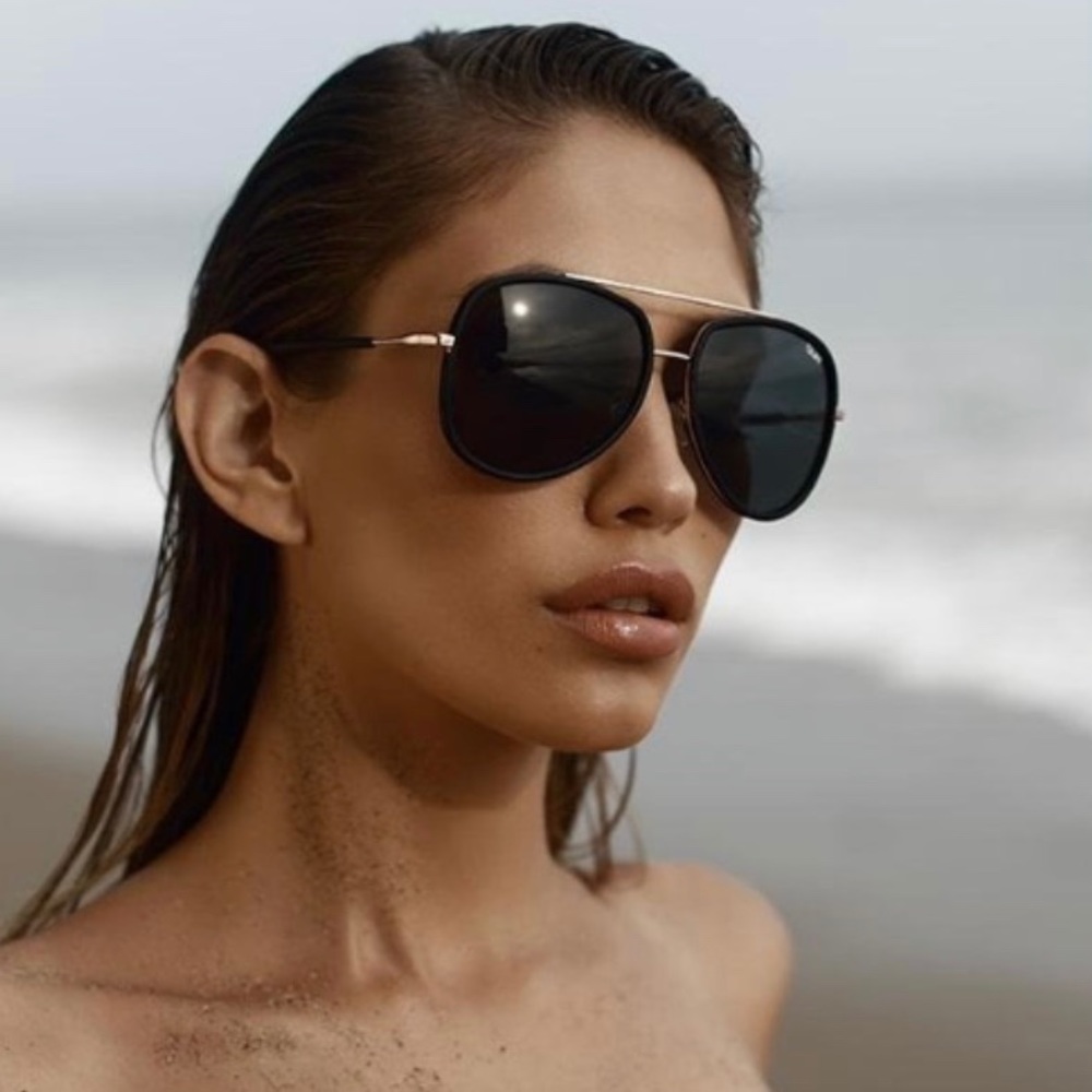 Brand new never worn Quay sunglasses
